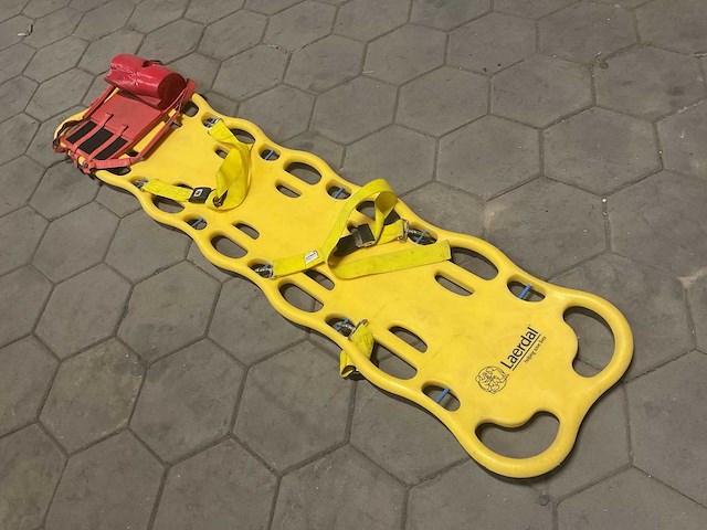 Laerdal spineboard - afbeelding 2 van  2