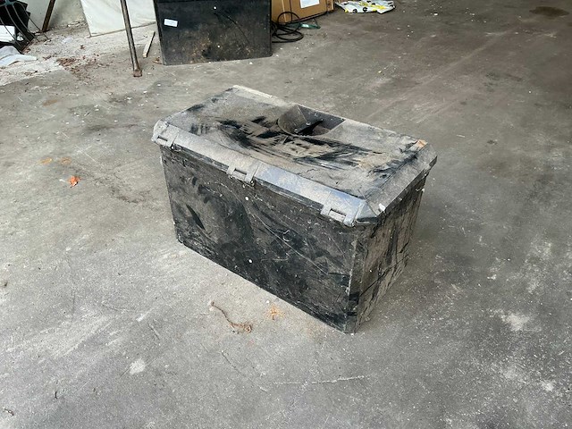 Lag aanhangwagenkist voor gereedschap/sjorbanden - afbeelding 2 van  4