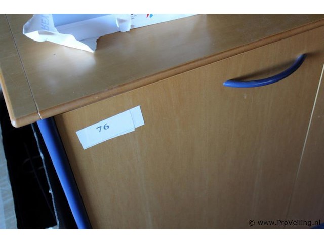 Lage kastenwand met blad - afbeelding 4 van  4