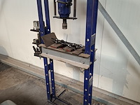 Lagerpers - afbeelding 1 van  5