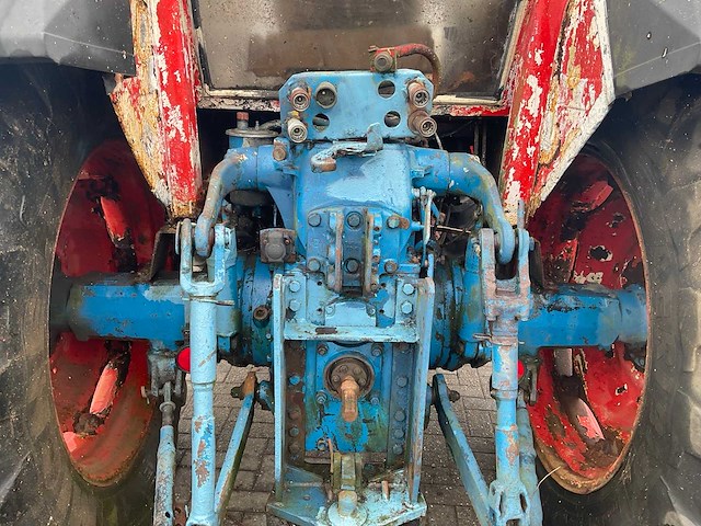 Lamborghini 4wd oldtimer tractor - afbeelding 13 van  24