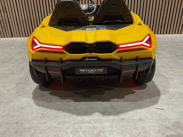Lamborghini a500 revuelto elektrische kinderauto - afbeelding 10 van  39