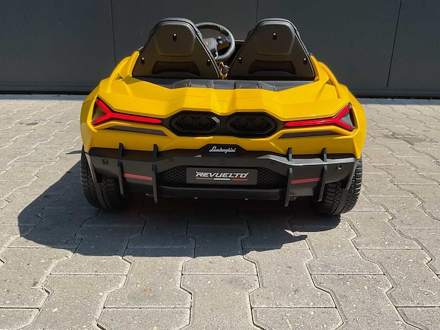 Lamborghini a500 revuelto elektrische kinderauto - afbeelding 22 van  39