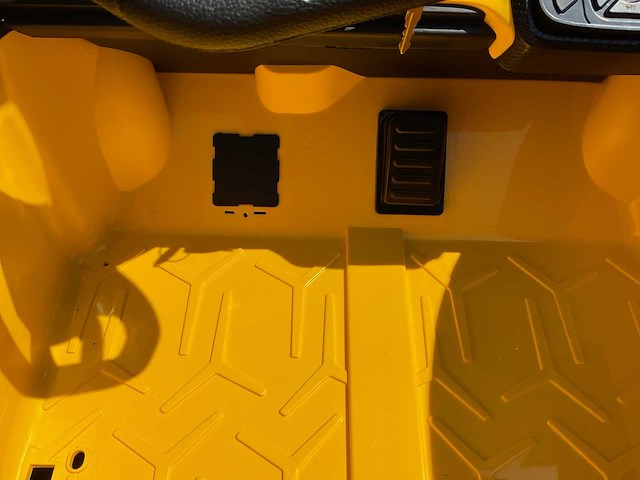 Lamborghini a500 revuelto elektrische kinderauto - afbeelding 25 van  39