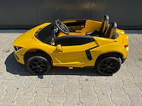 Lamborghini a500 revuelto elektrische kinderauto - afbeelding 27 van  39