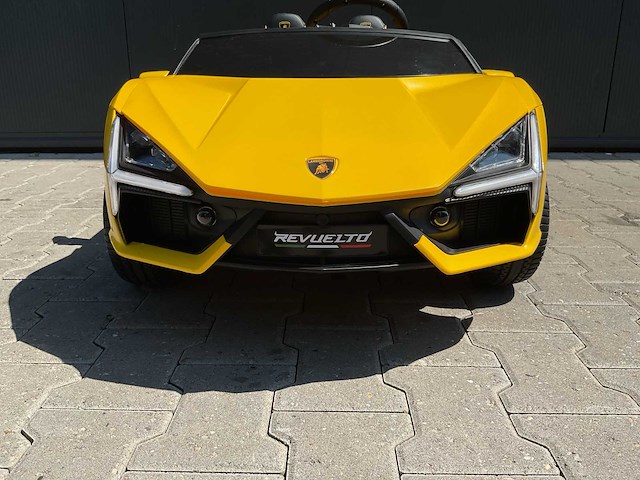 Lamborghini a500 revuelto elektrische kinderauto - afbeelding 31 van  39