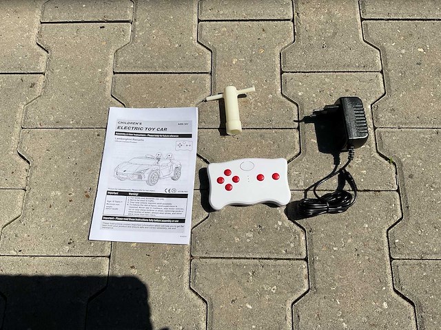 Lamborghini a500 revuelto elektrische kinderauto - afbeelding 33 van  39