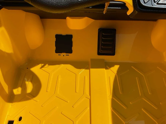 Lamborghini a500 revuelto elektrische kinderauto - afbeelding 25 van  39
