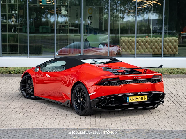 Lamborghini huracán spyder lp610-4 5.2 v10 610pk 4wd 2017, knr-08-n - afbeelding 35 van  82