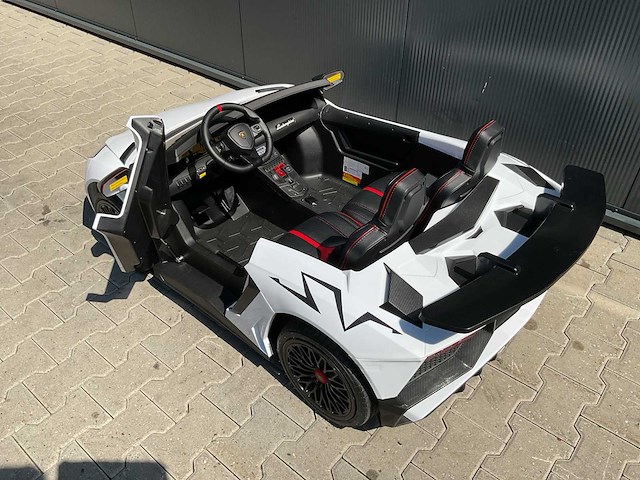 Lamborghini sv aventador elektrische kinderauto - afbeelding 7 van  21