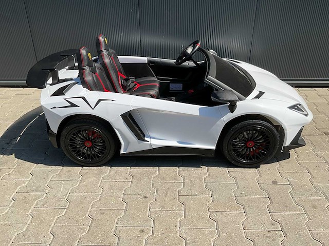 Lamborghini sv aventador elektrische kinderauto - afbeelding 17 van  21