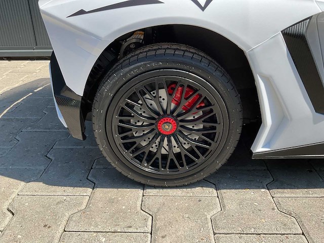 Lamborghini sv aventador elektrische kinderauto - afbeelding 19 van  21