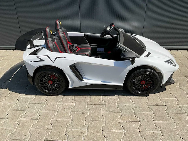 Lamborghini sv aventador elektrische kinderauto - afbeelding 17 van  21