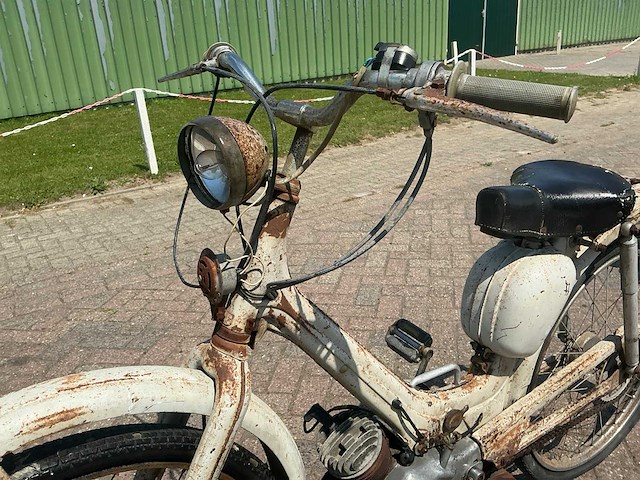 Lambretto 48 innocenti motorfiets - afbeelding 4 van  13