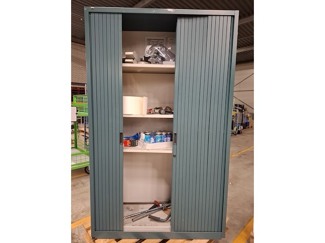 Lameldeurkast met inhoud - afbeelding 1 van  7