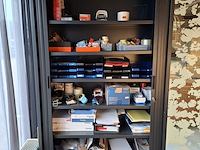 Lameldeurkast met inhoud - afbeelding 1 van  13