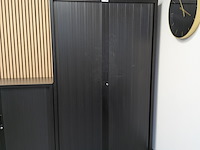 Lameldeurkast met inhoud - afbeelding 1 van  8