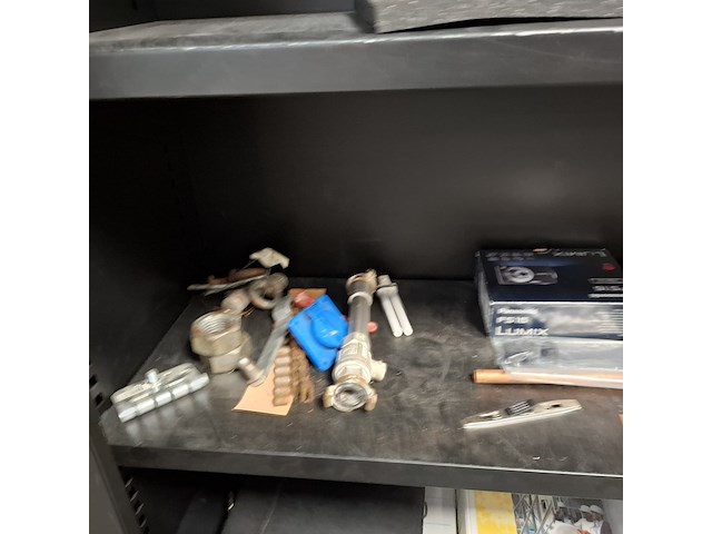 Lameldeurkast met inhoud - afbeelding 9 van  10