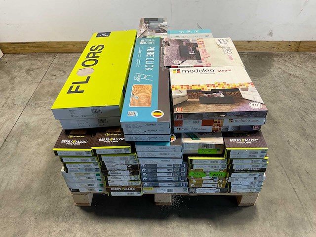 Laminaat – diverse soorten, ca. 115m² - afbeelding 1 van  13