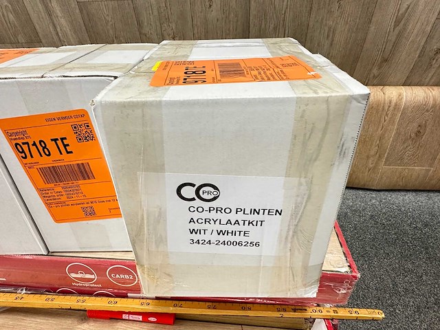 Laminaatvloer met dozen kit - afbeelding 3 van  4