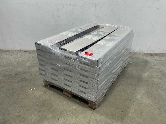 Laminate - easy click - whitby - laminaatvloer 58 m2 - afbeelding 1 van  2