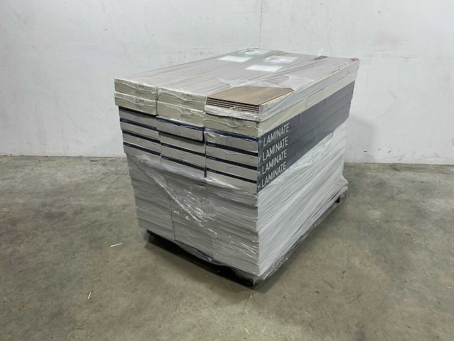 Laminate - wide beauty - sherbrooke - laminaatvloer 96 m2 - afbeelding 1 van  2