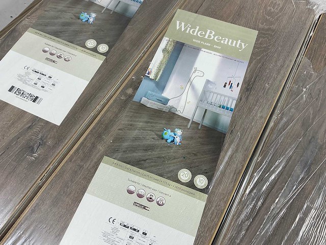 Laminate - wide beauty - sherbrooke - laminaatvloer 96 m2 - afbeelding 2 van  2
