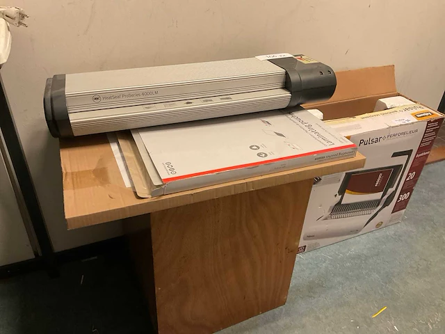 Lamineermachine en perforator (2x) - afbeelding 2 van  5