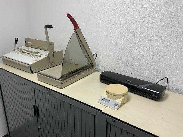 Lamirel / ideal / gbc lamineer, perforator en snijset - afbeelding 1 van  8