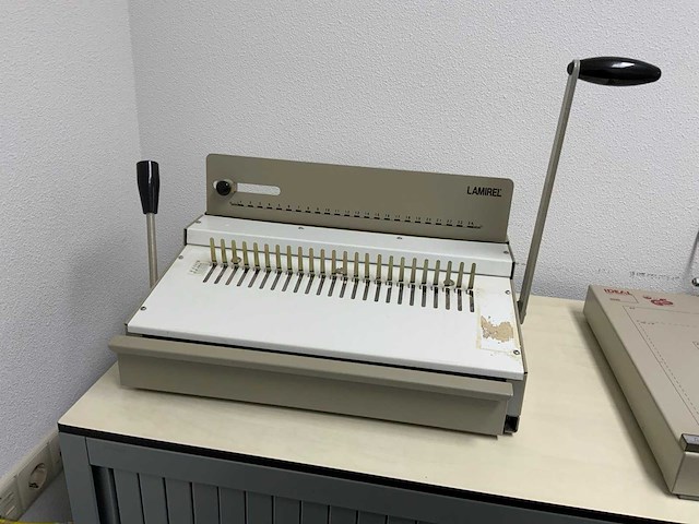 Lamirel / ideal / gbc lamineer, perforator en snijset - afbeelding 6 van  8