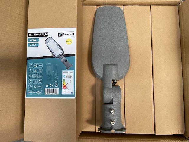 Lamp - 60 w - ongebruikt (10x) - afbeelding 2 van  5