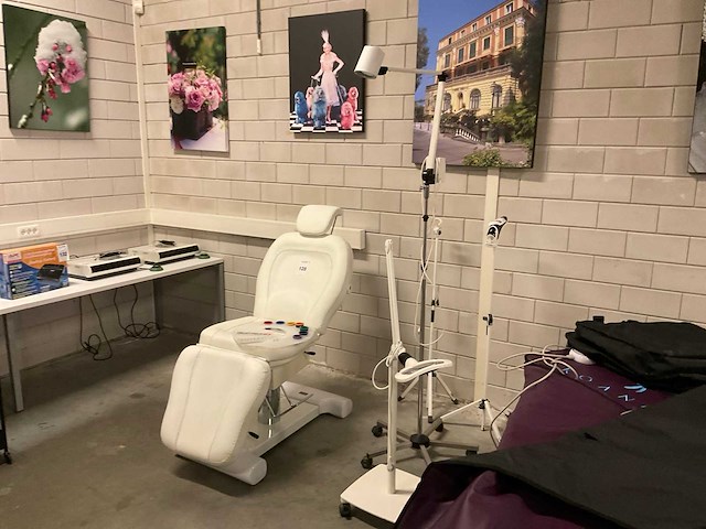 Lamp en statief (4x) - afbeelding 1 van  5