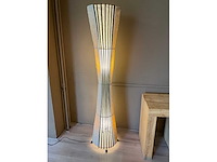 Lamp met tafeltjes - afbeelding 4 van  4