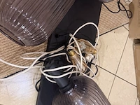 Lamp waarvan 2 bollen kapot zwart - afbeelding 3 van  5