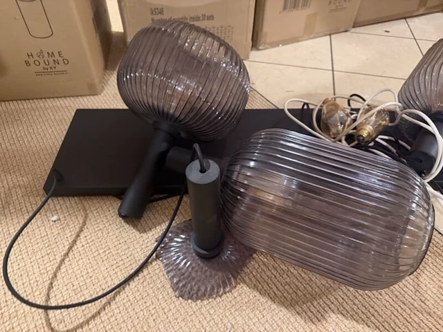 Lamp waarvan 2 bollen kapot zwart - afbeelding 4 van  5