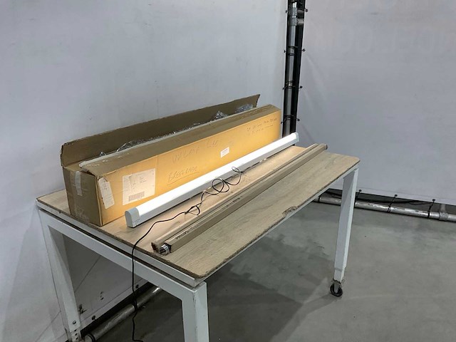 Lamp - afbeelding 2 van  5