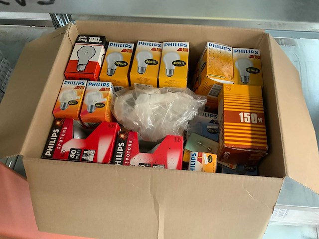 Lampen en installatiemateriaal - afbeelding 5 van  7