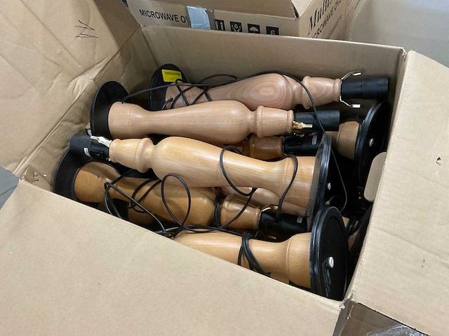 Lampenvoeten (99x) - afbeelding 1 van  3