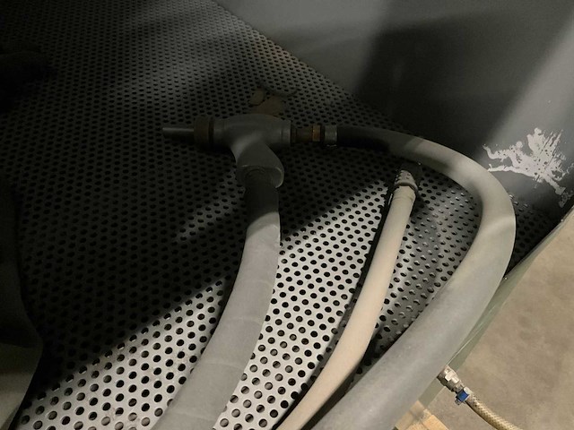 Lampugnani sabbiatruci one straalcabine - afbeelding 6 van  9