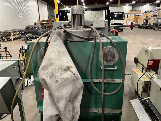 Lampugnani sabbiatruci one straalcabine - afbeelding 8 van  9