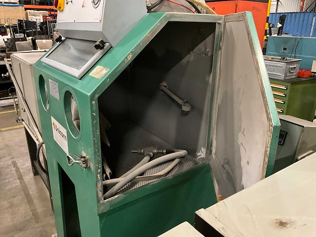 Lampugnani sabbiatruci one straalcabine - afbeelding 7 van  9