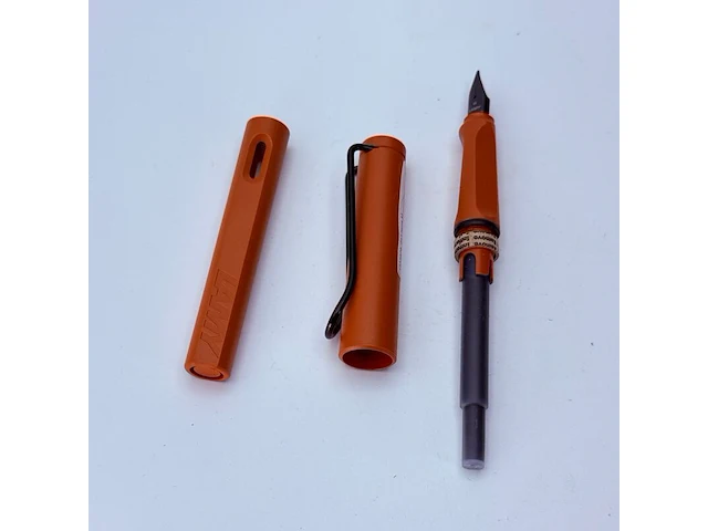 Lamy safari vulpen terra red - m nib - afbeelding 3 van  3