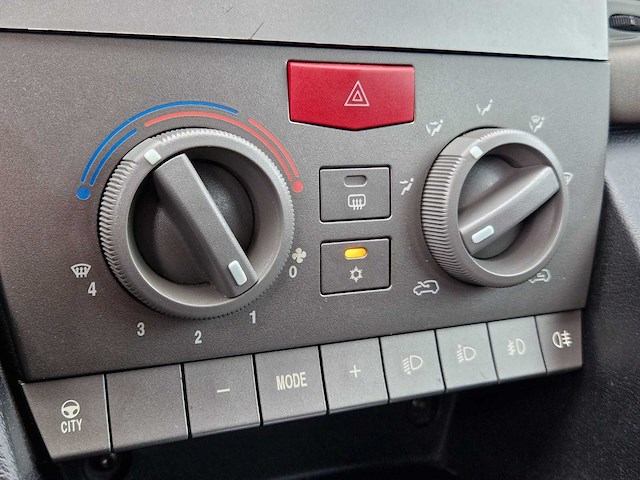 Lancia - 2005 - ypsilon - 1.2-16v oro - 79-rt-zg - afbeelding 3 van  20