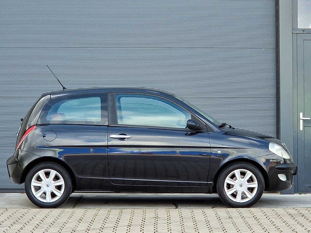 Lancia - 2005 - ypsilon - 1.2-16v oro - 79-rt-zg - afbeelding 15 van  20