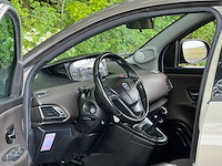 Lancia - 2012 - ypsilon - 1.2 bi-fuel platinum - 59-tjz-9 - afbeelding 2 van  18