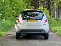 Lancia - 2012 - ypsilon - 1.2 bi-fuel platinum - 59-tjz-9 - afbeelding 17 van  18