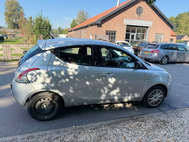 Lancia - 2014 - ypsilon - 0.9 twinair silver + - 3-tnb-99 - afbeelding 4 van  8