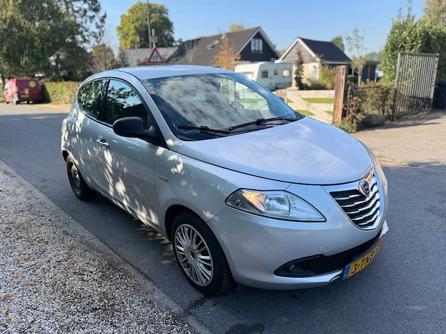Lancia - 2014 - ypsilon - 0.9 twinair silver + - 3-tnb-99 - afbeelding 3 van  8