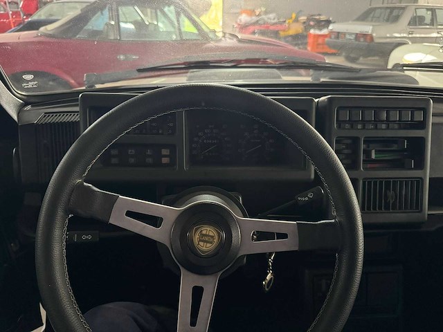 Lancia - hf turbo - delta - oldtimer - afbeelding 6 van  15