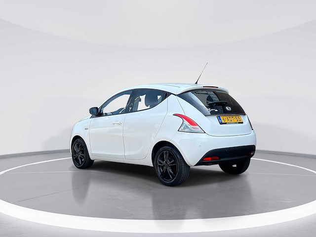 Lancia ypsilon 0.9 ta elefantino + 2014 | 6-xdt-55 - afbeelding 4 van  23